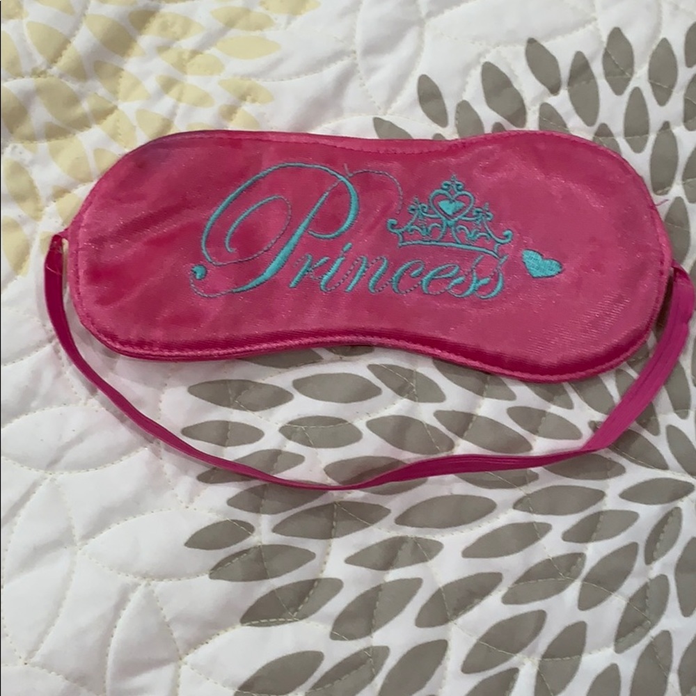 A princess eye mask